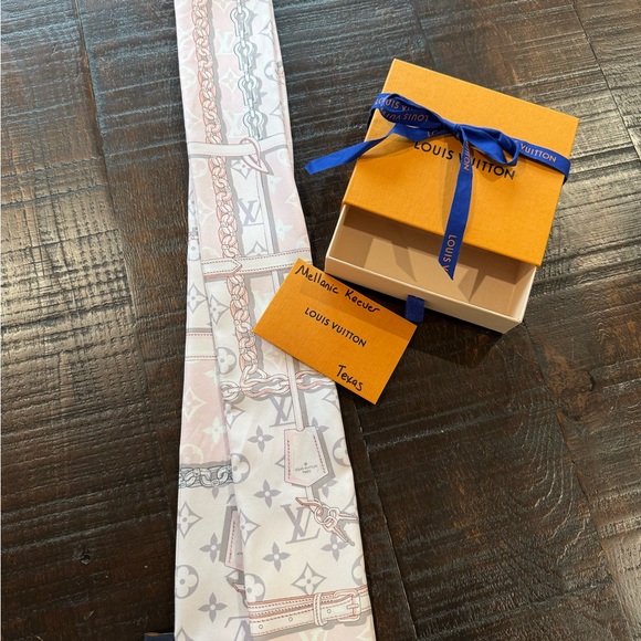 Louis Vuitton Pink Bandeau BRAND NEW - Retired & Rare - Picture 7 of 7